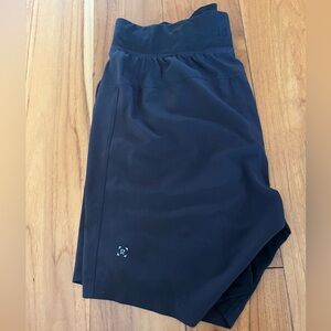 Lululemon shorts with zipper pockets